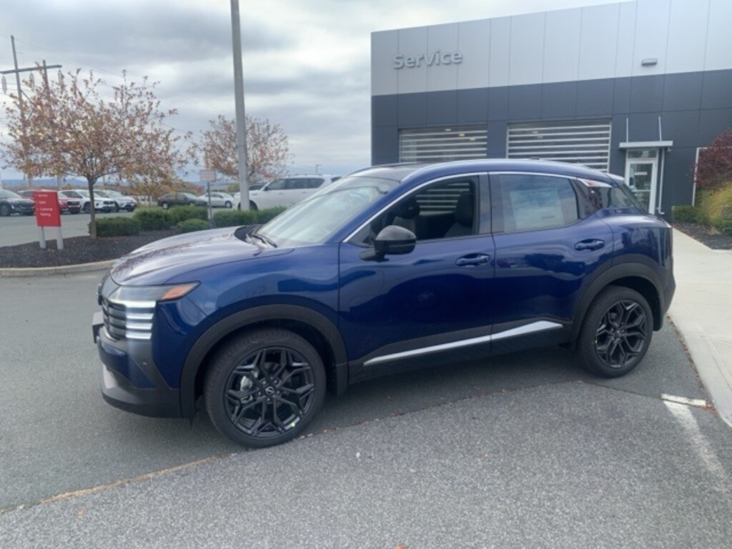 New 2026 Nissan Kicks SR SUV