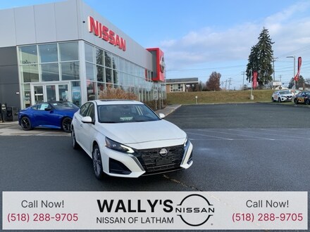 2025 Nissan Altima SL Sedan