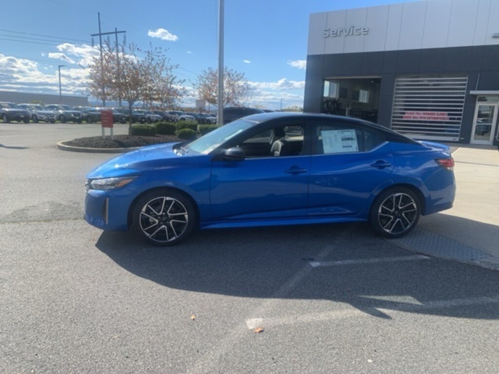 New 2025 Nissan Sentra SR Sedan