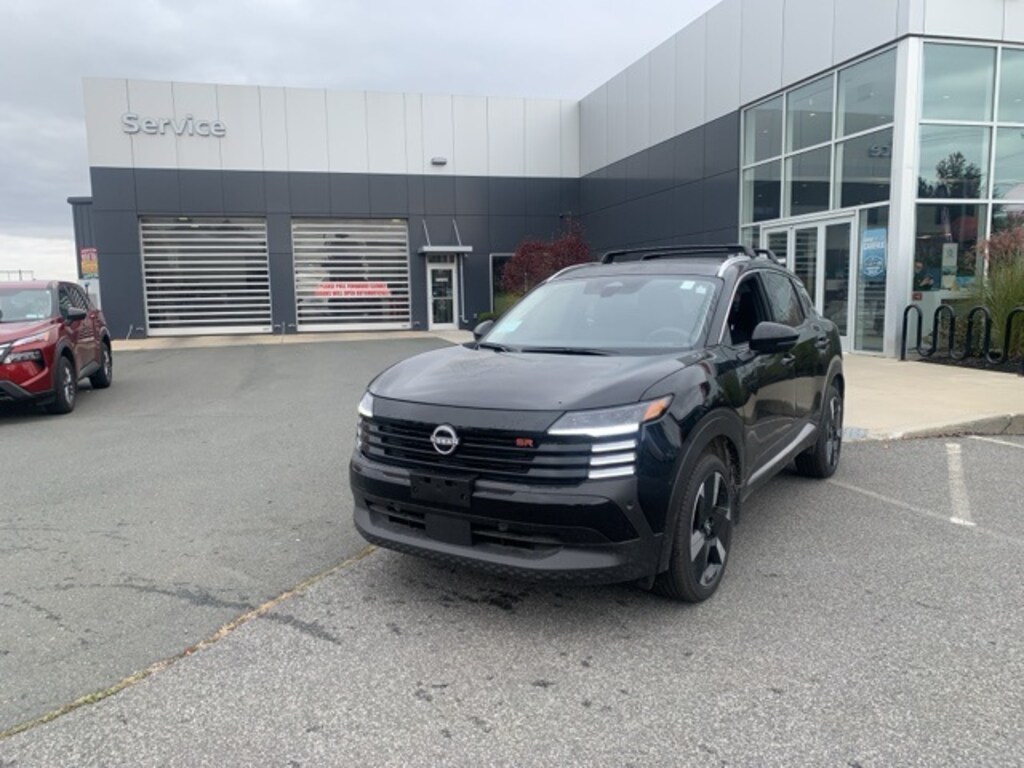 New 2026 Nissan Kicks SR SUV