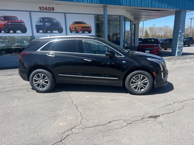 Used 2021 Cadillac XT5 Premium Luxury with VIN 1GYKNDRS1MZ170689 for sale in Adams, NY