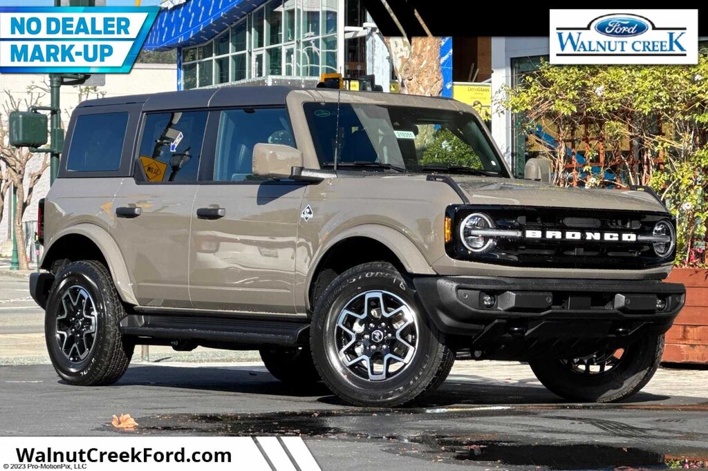 New 2026 Ford Bronco Outer Banks SUV
