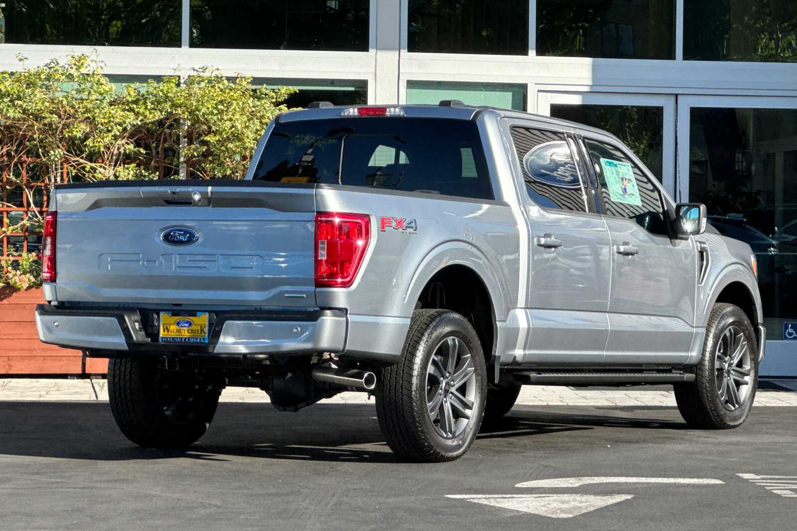 2023 Ford F-150 XLT photo 4
