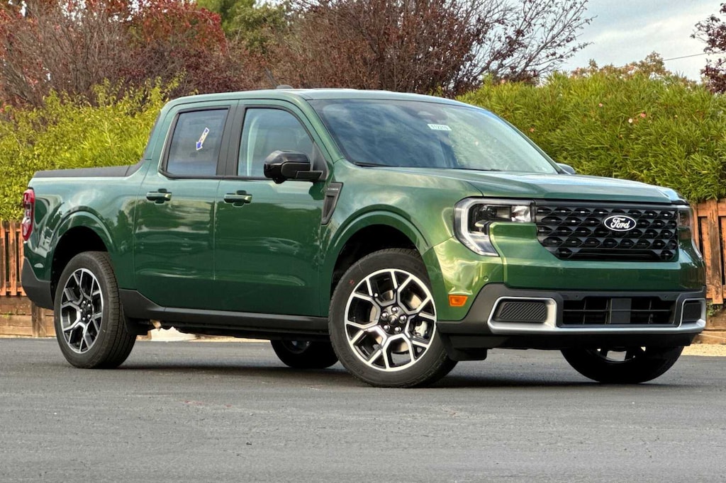 New 2025 Ford Maverick Lariat TRUCK