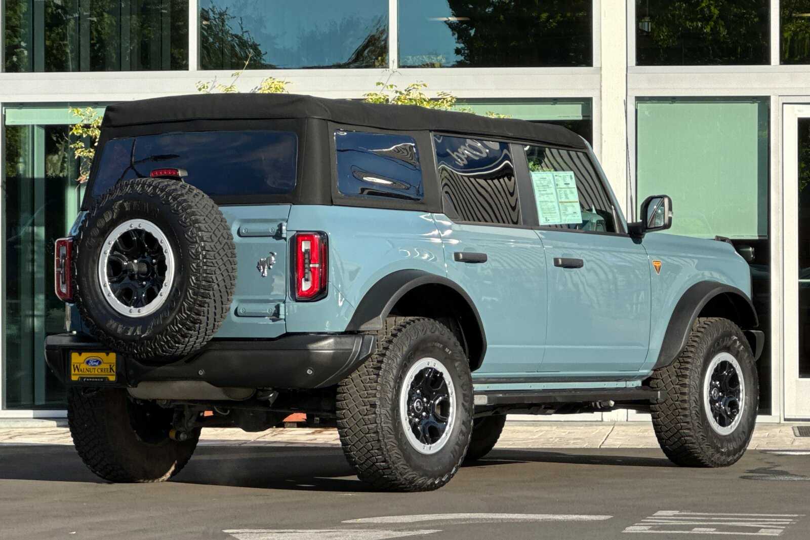 2023 Ford Bronco Badlands photo 4