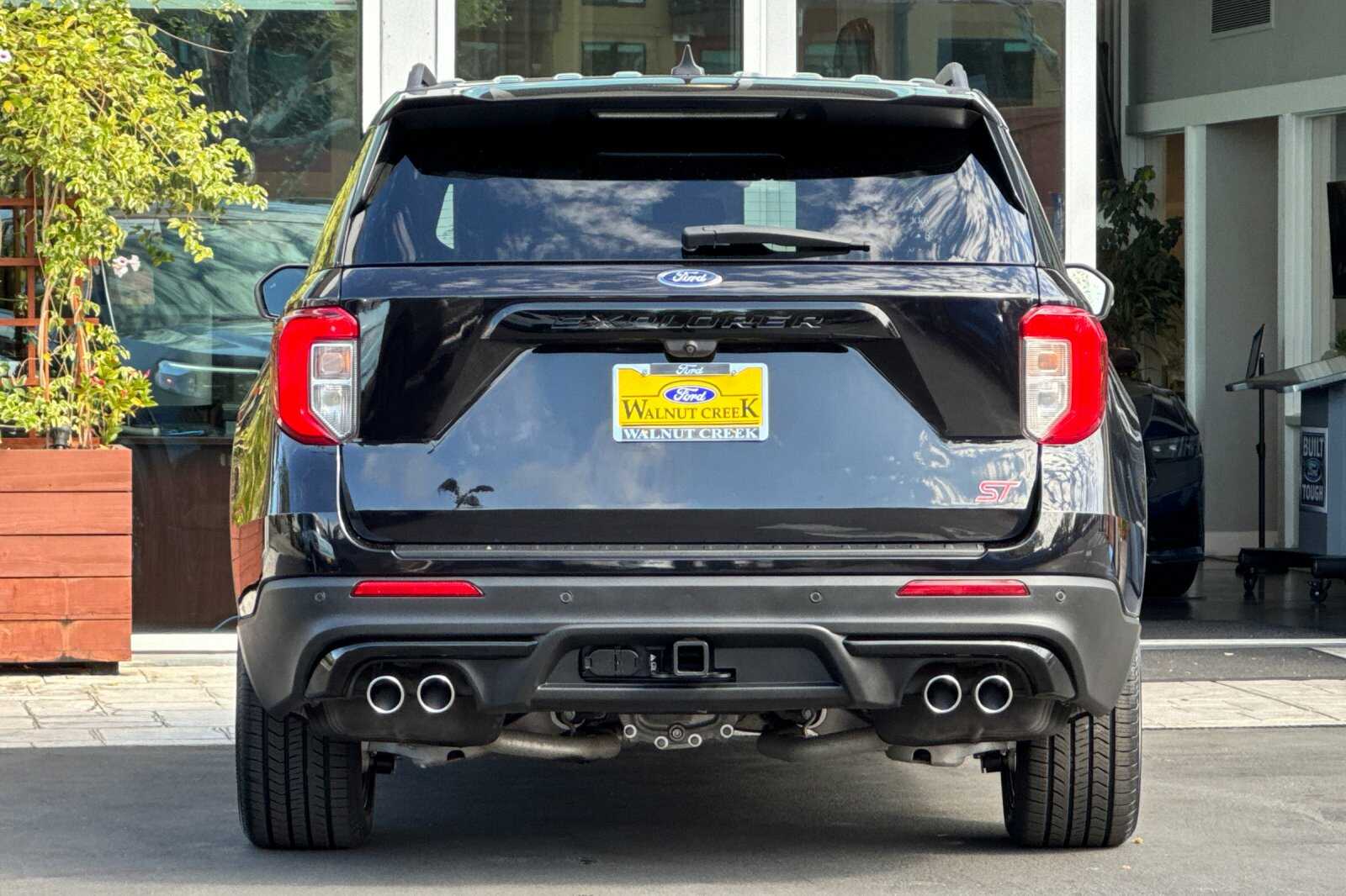 2023 Ford Explorer ST 4D Sport Utility photo 4