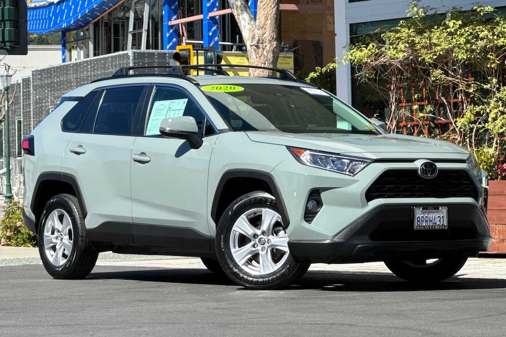 Used 2020 Toyota RAV4 XLE 4D Sport Utility SUV