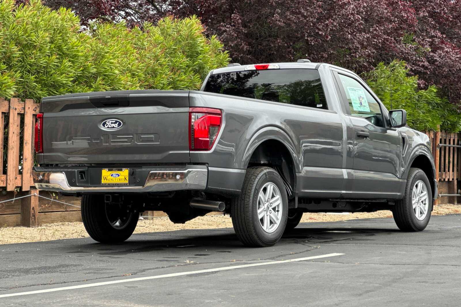2025 Ford F-150 XL photo 4