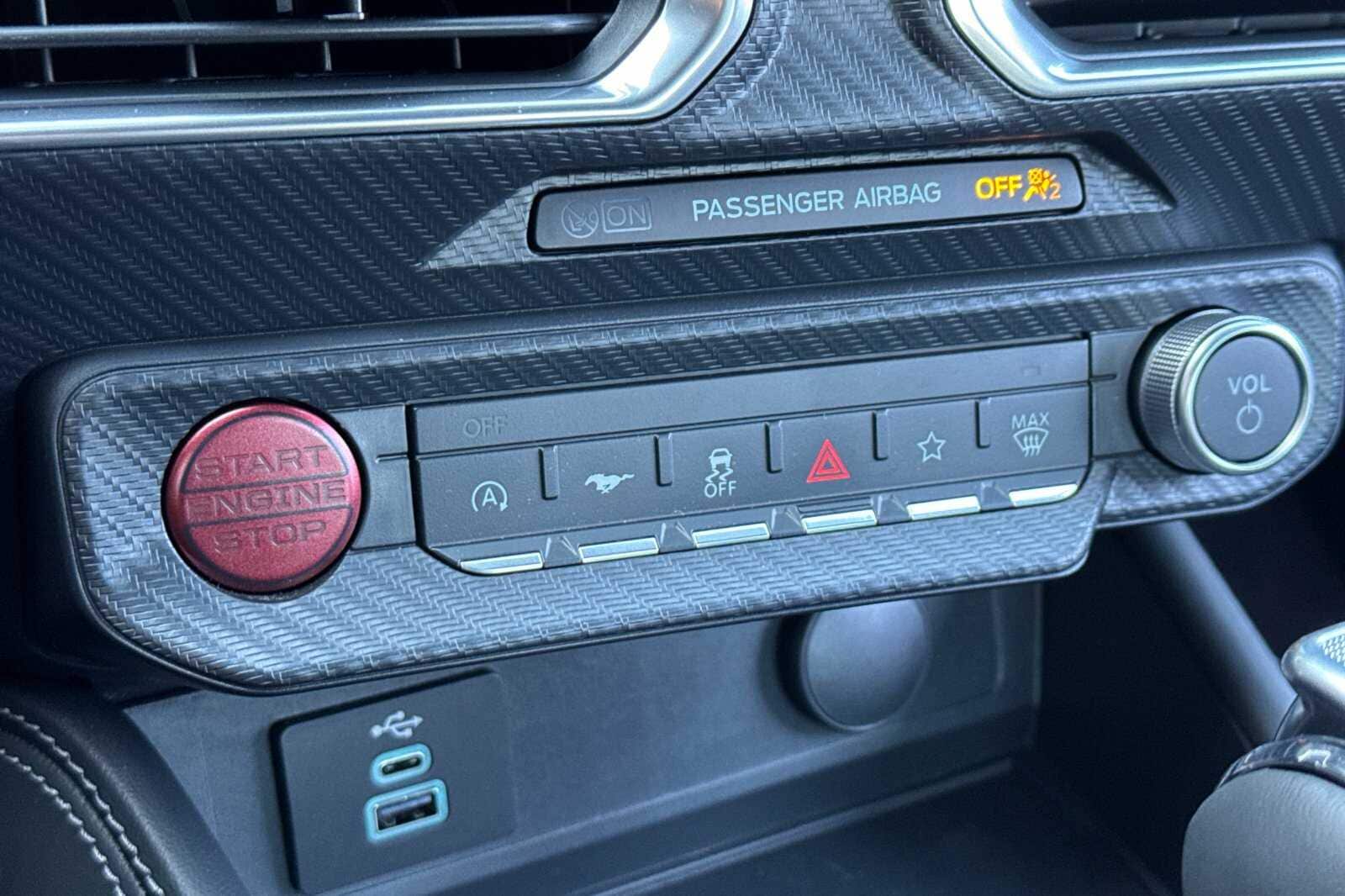 2025 Ford Mustang GT Premium Fastback - Photo 17