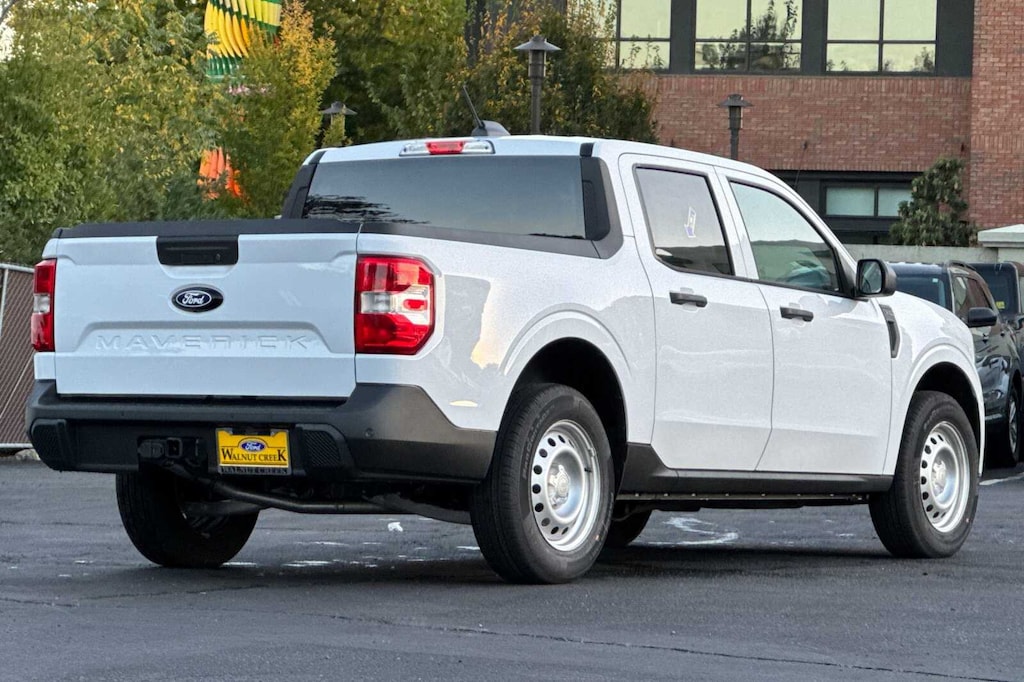 New 2025 Ford Maverick XL TRUCK