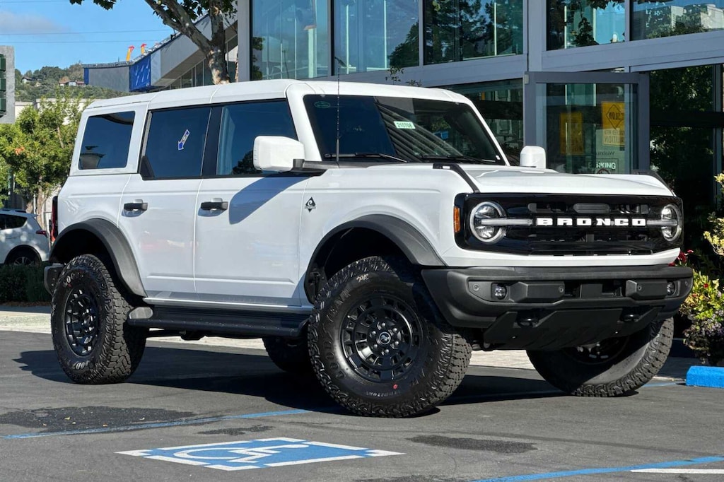 New 2026 Ford Bronco Outer Banks® SUV