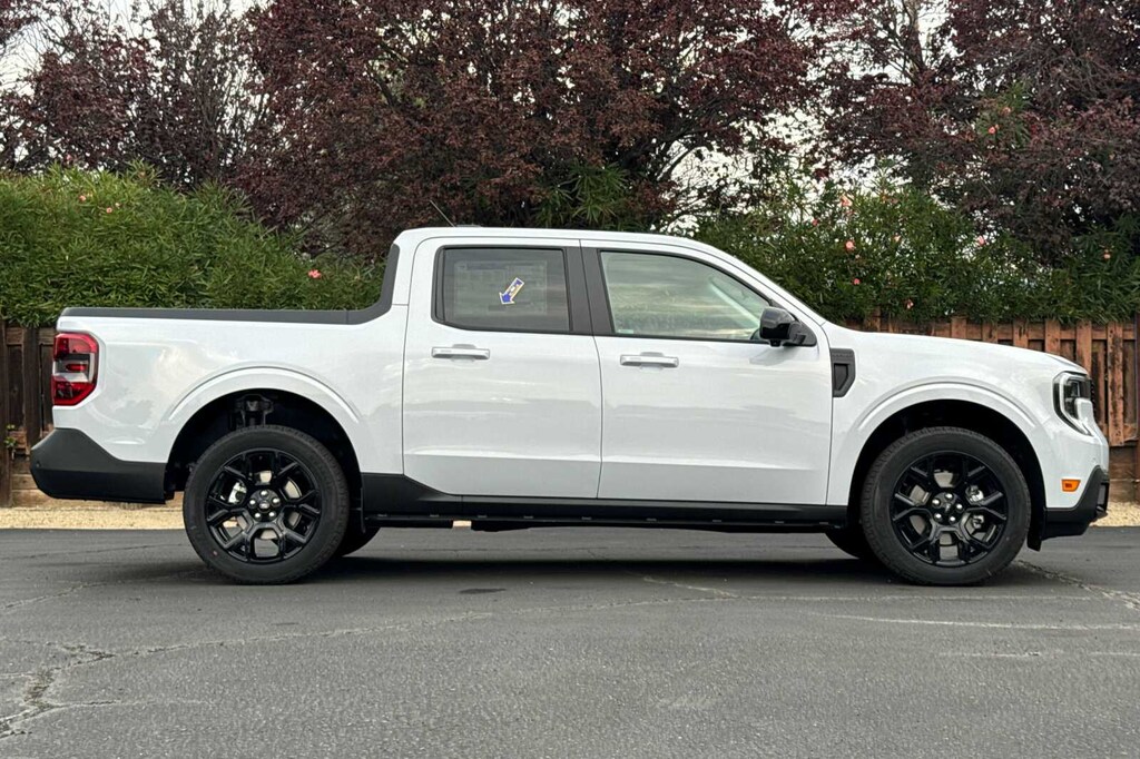 New 2025 Ford Maverick Lariat TRUCK