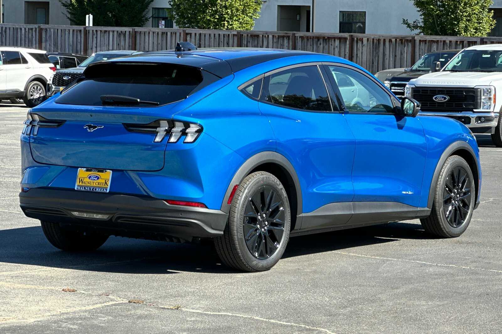 2025 Ford Mustang Mach-E Select photo 4