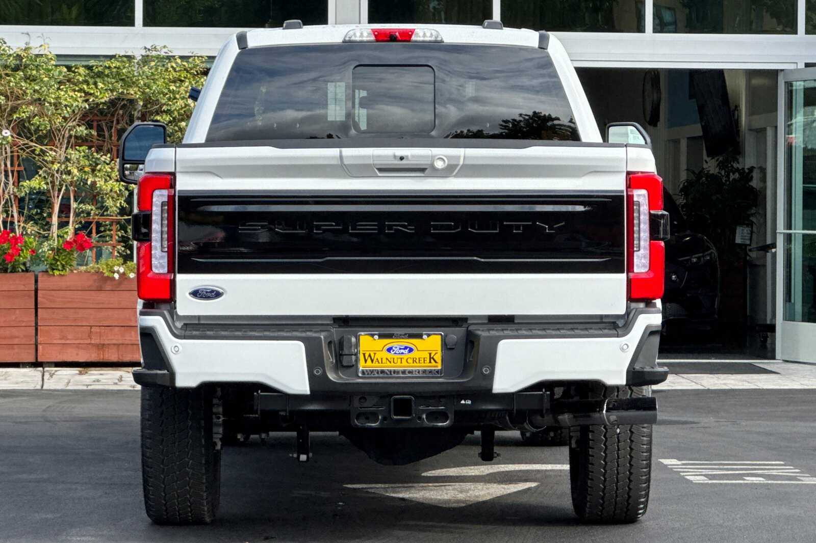 2026 Ford F-250 Super Duty Platinum - Photo 5