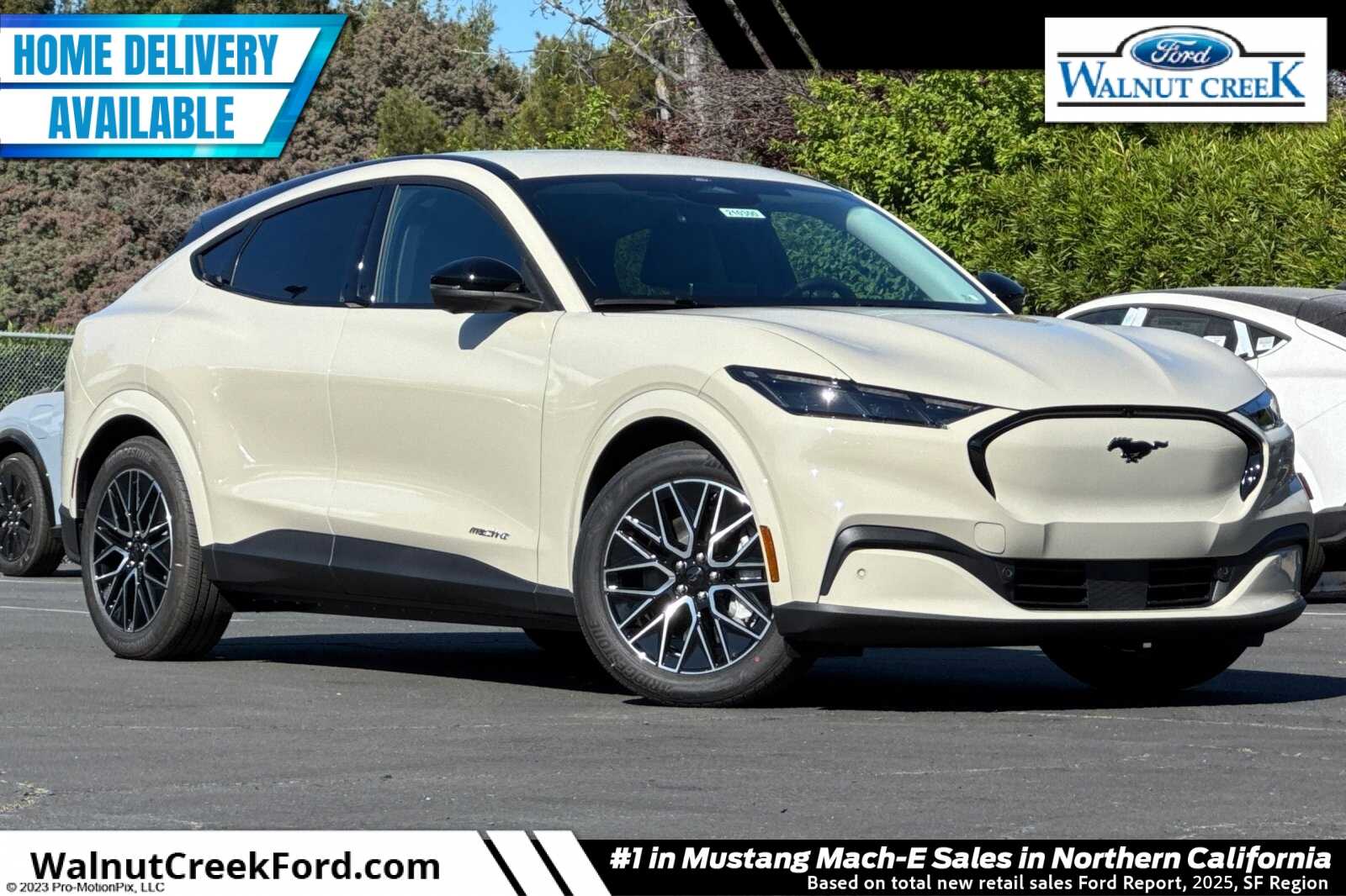 2026 Ford Mustang-Mach-e Premium's photo