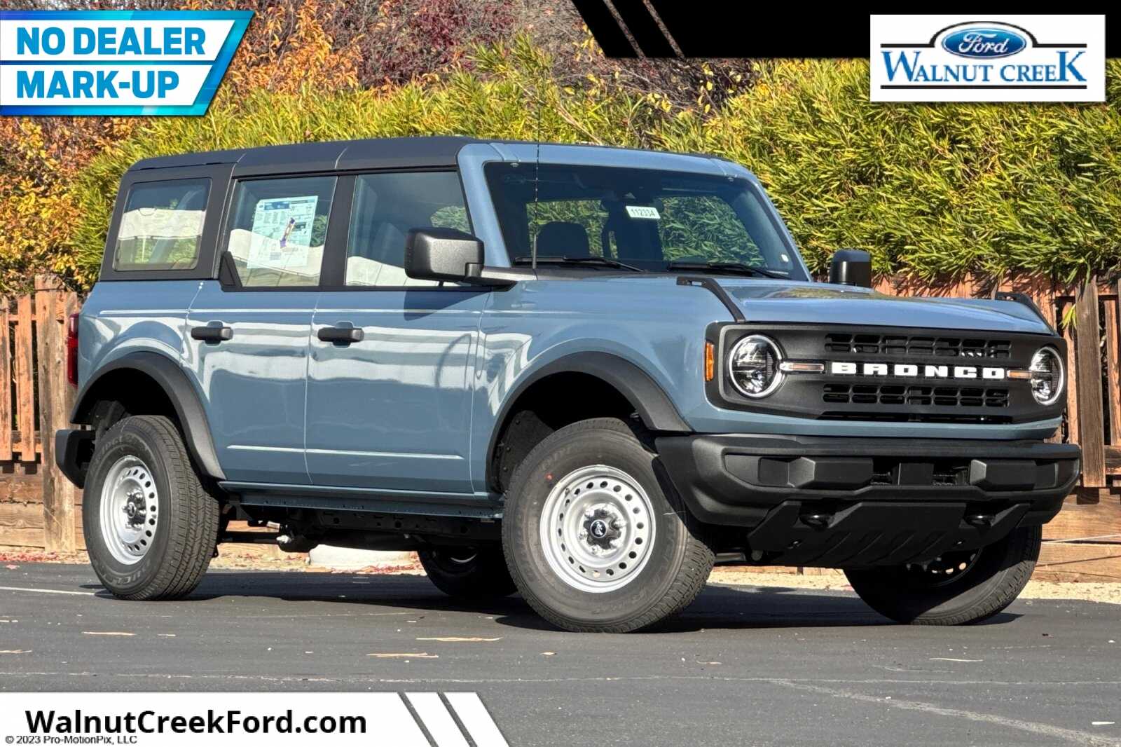 2025 Ford Bronco 4-Door Base's photo