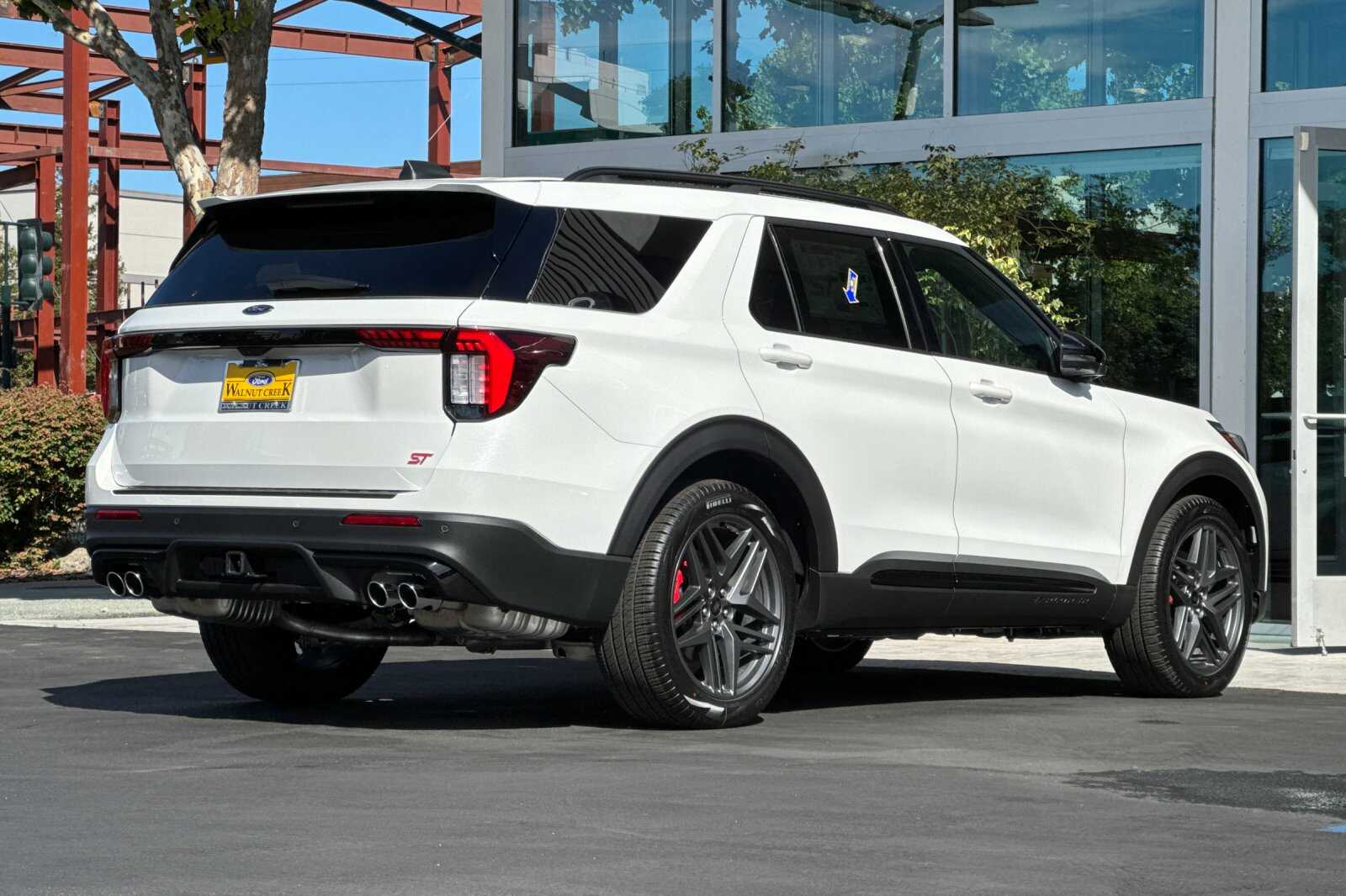 2025 Ford Explorer ST photo 2