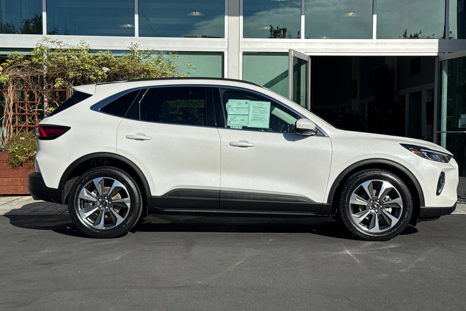Certified 2023 Ford Escape Hybrid Platinum SUV