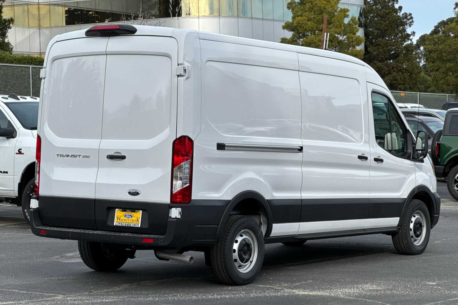 2025 Ford Transit photo 3