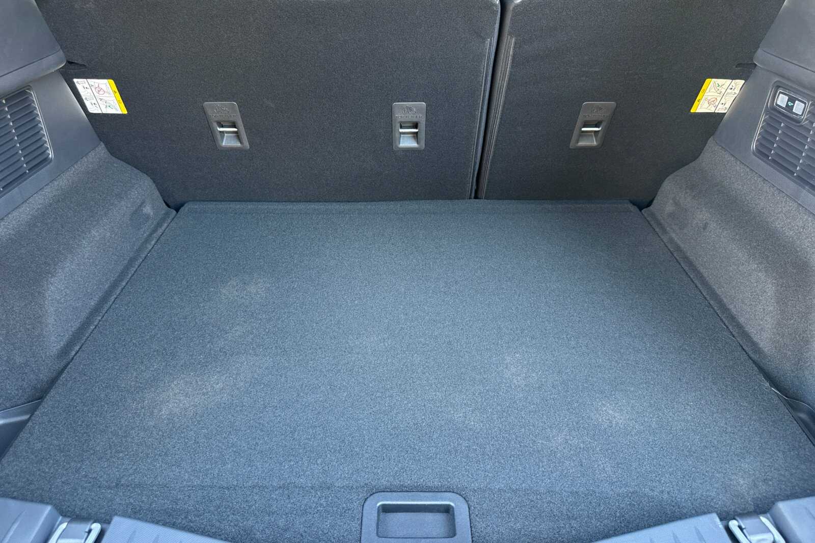 2025 Ford Mustang Mach-E Premium - Photo 12