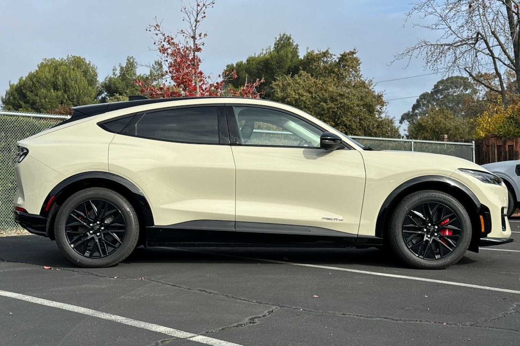 New 2025 Ford Mustang Mach-E Premium CROSSOVERS