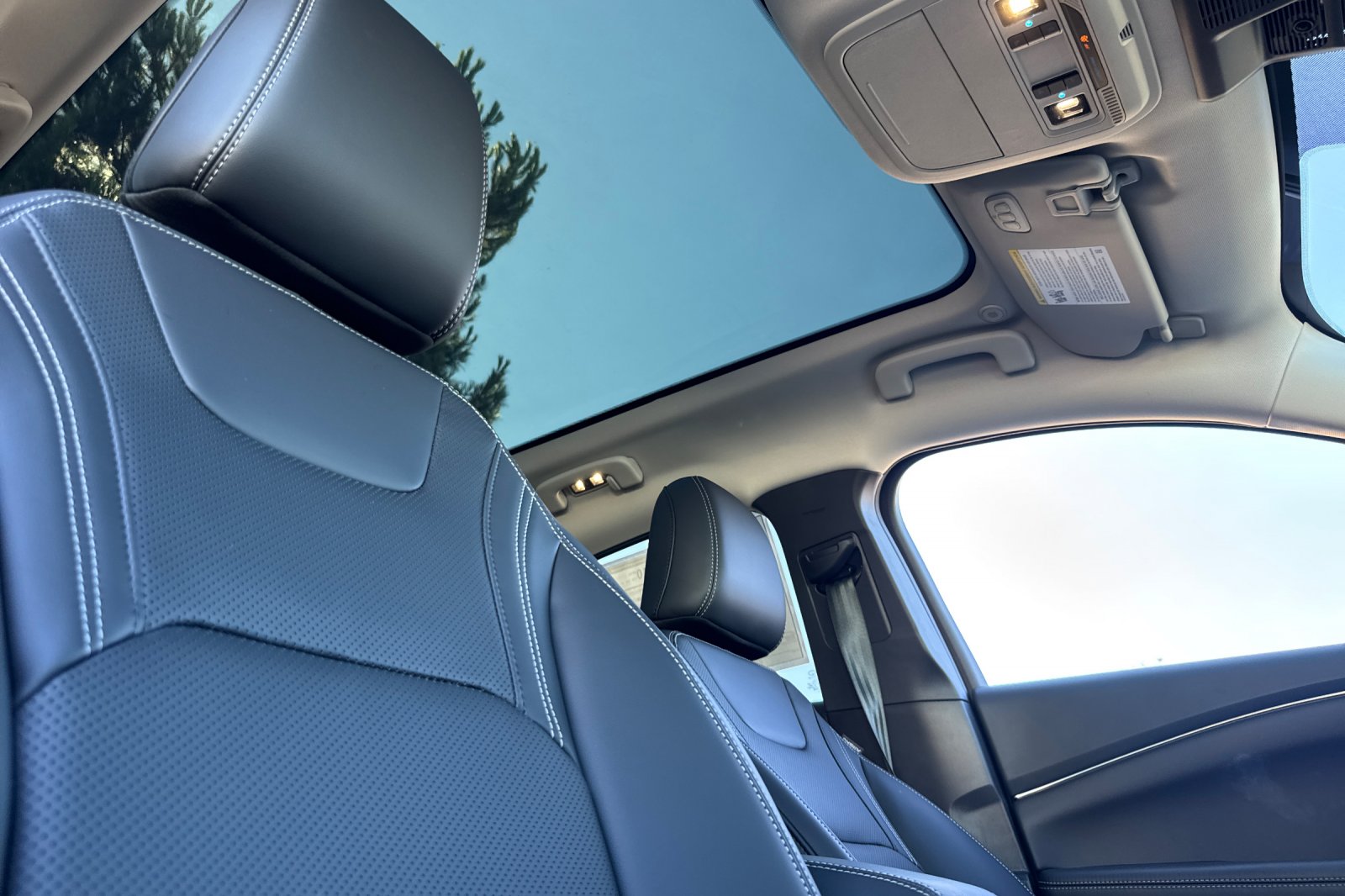 2025 Ford Mustang Mach-E Premium - Photo 14