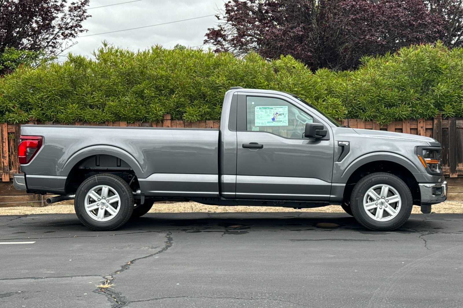 2025 Ford F-150 XL photo 3