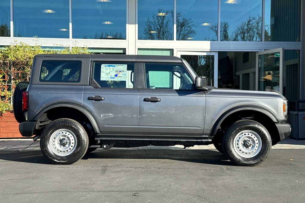 New 2026 Ford Bronco Base SUV
