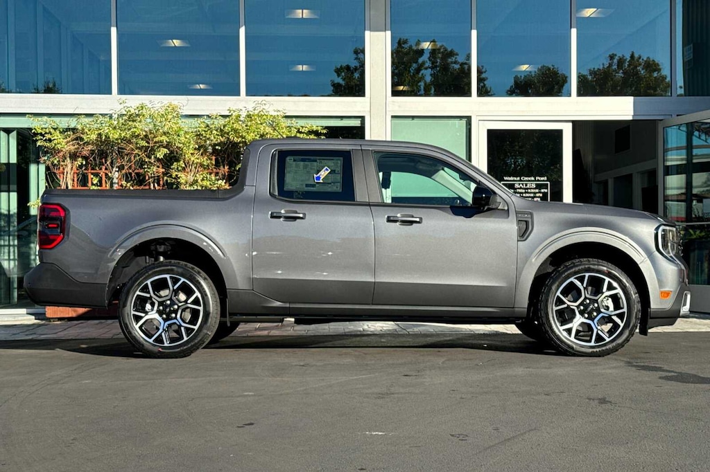 New 2025 Ford Maverick Lariat TRUCK