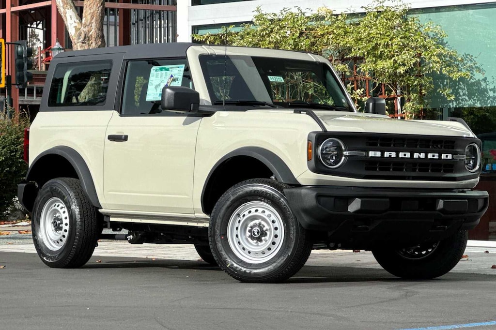 New 2025 Ford Bronco Base SUV