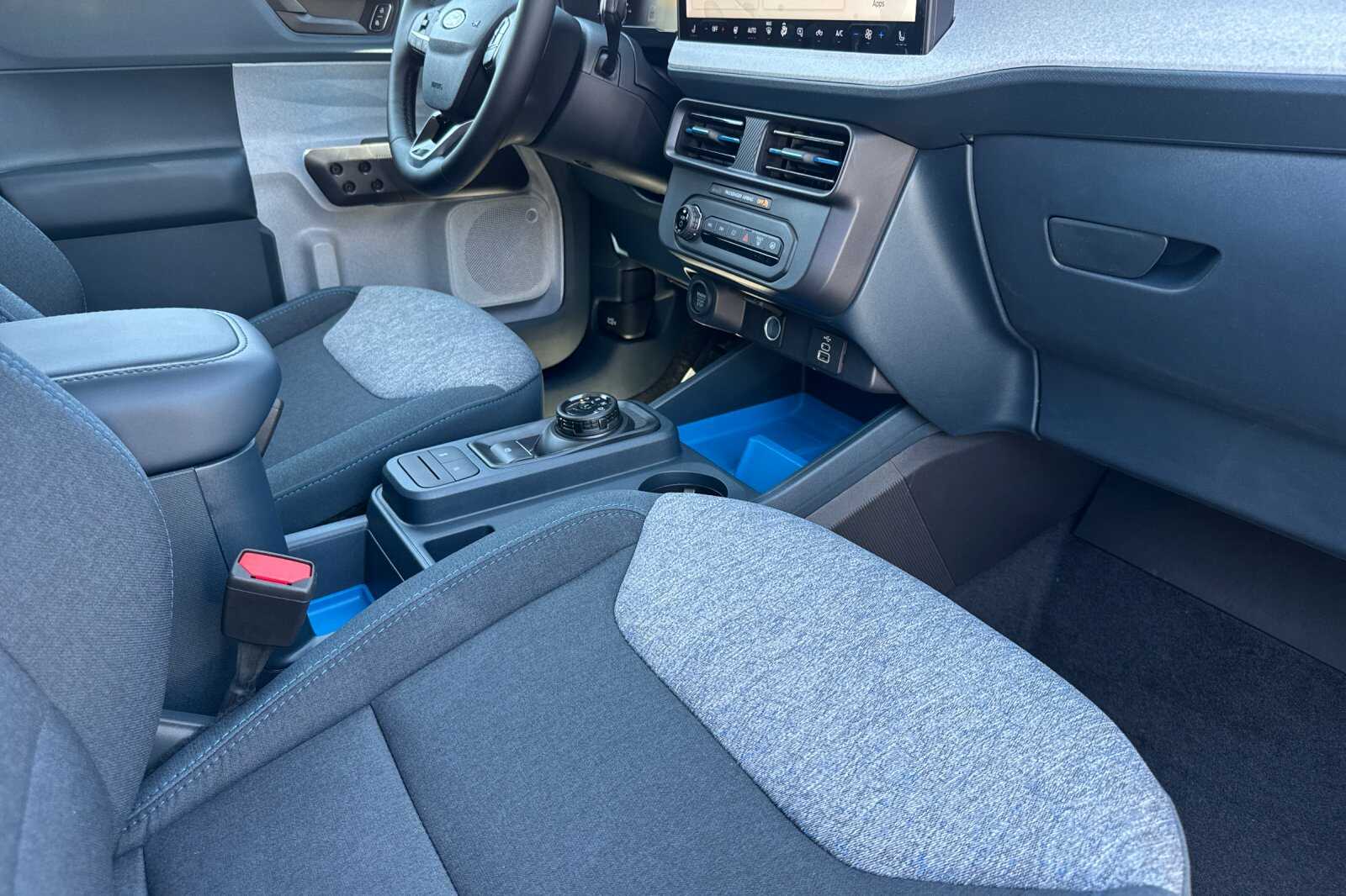 2025 Ford Maverick XLT - Photo 12