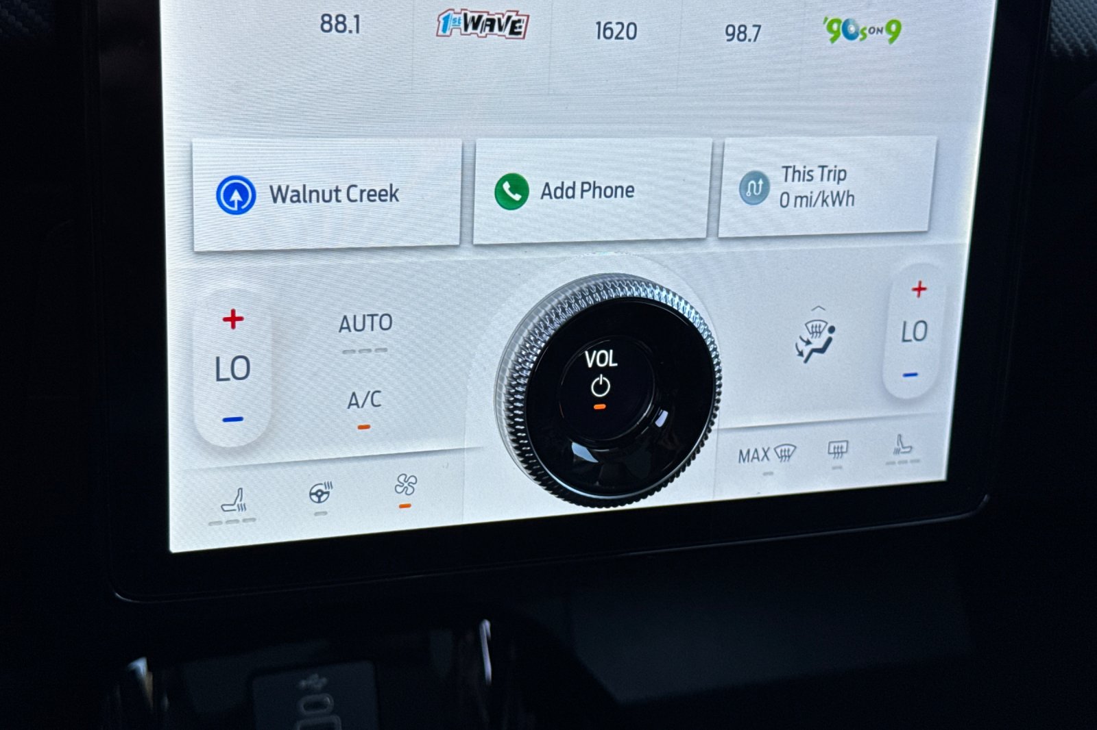 2025 Ford Mustang Mach-E Premium - Photo 18