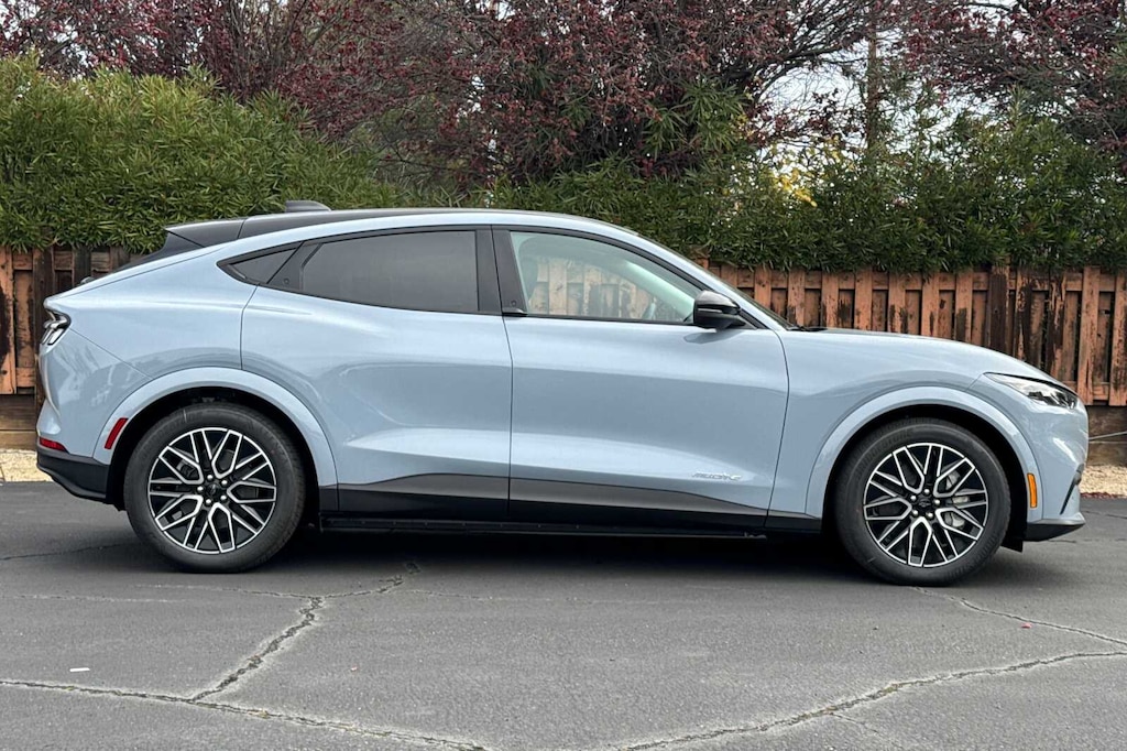 New 2025 Ford Mustang Mach-E Premium CROSSOVERS