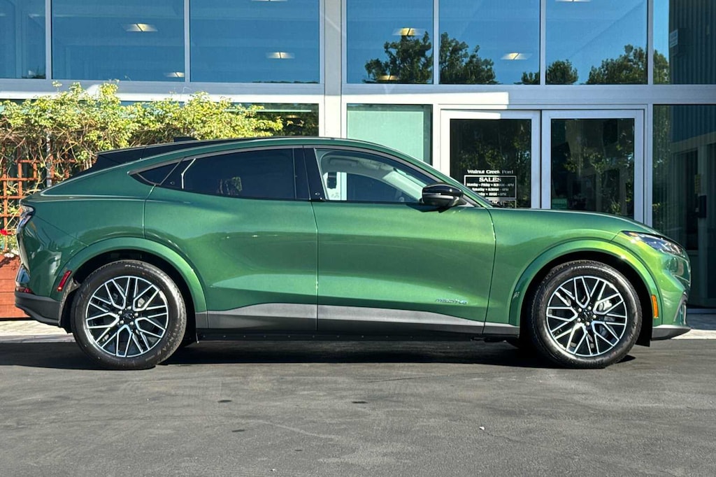 New 2025 Ford Mustang Mach-E Premium CROSSOVERS