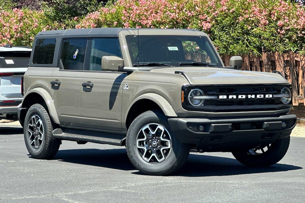 New 2026 Ford Bronco Outer Banks® SUV