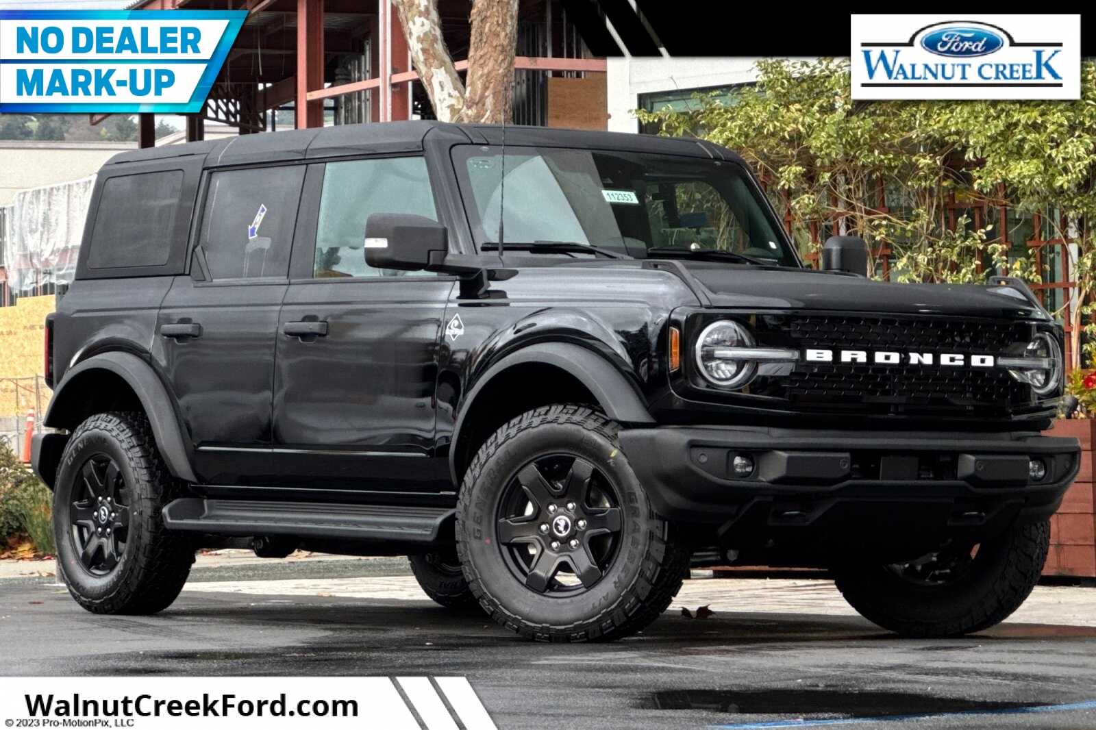 2025 Ford Bronco Outer Banks's photo