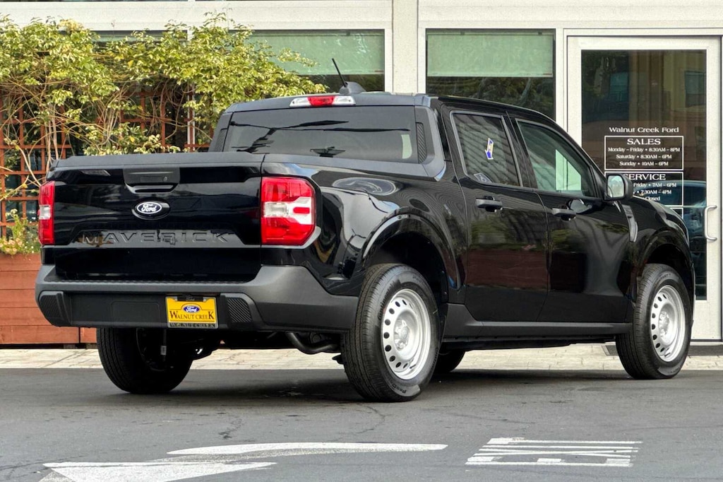 New 2025 Ford Maverick XL TRUCK