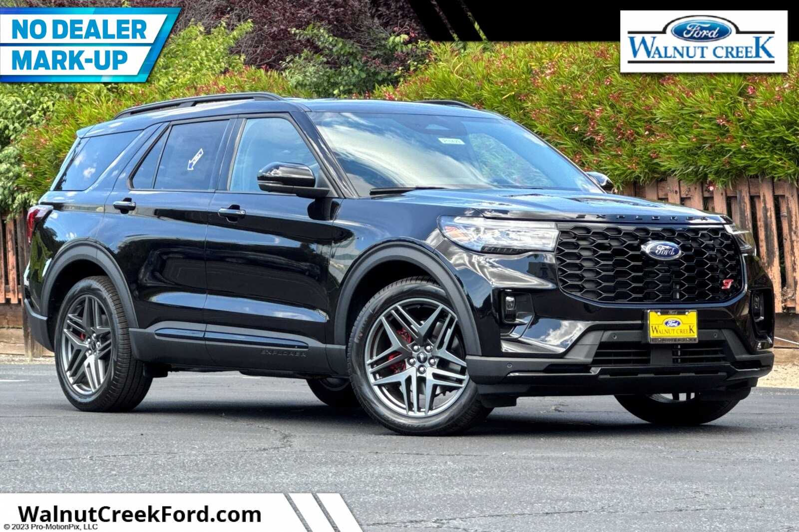 2026 Ford Explorer ST 4WD's photo