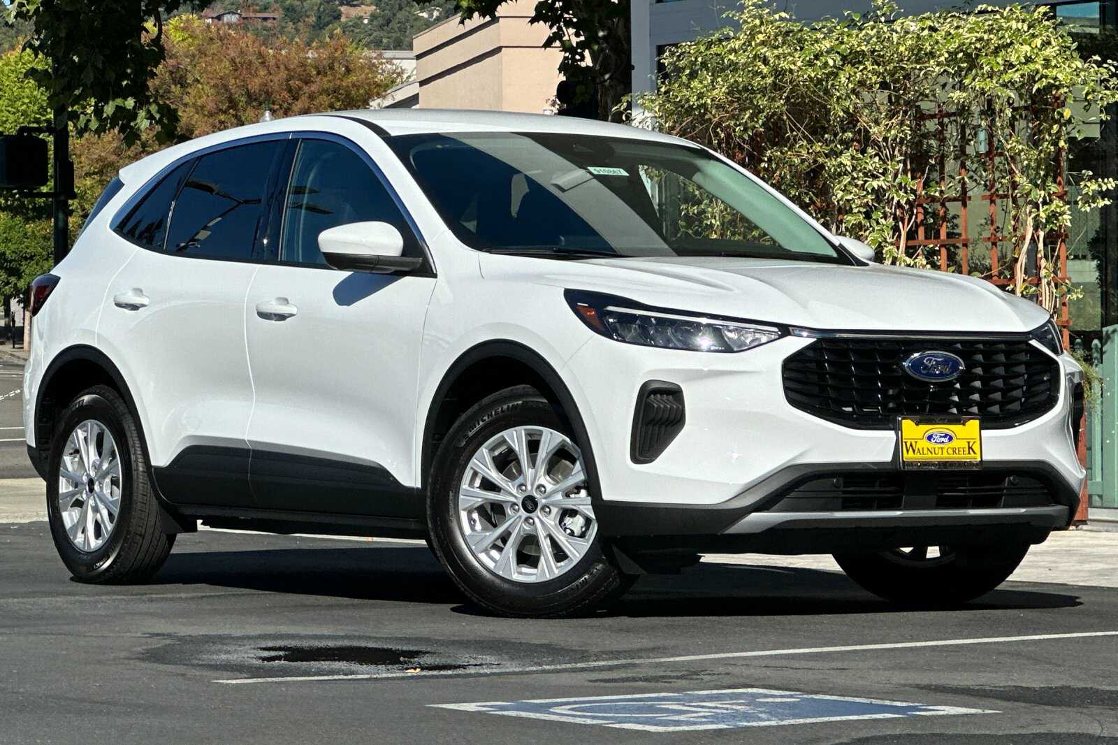 2024 Ford Escape Active photo 2