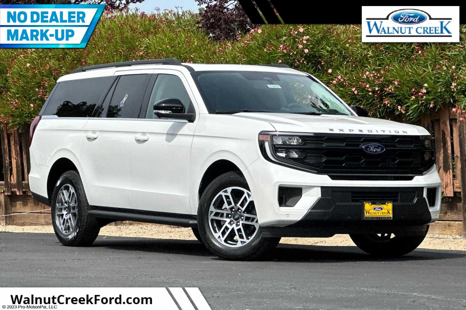 2026 Ford Expedition Active MAX 4x4's photo