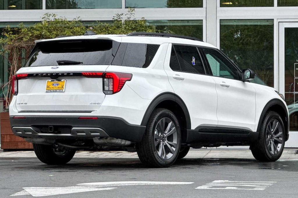 New 2026 Ford Explorer Active SUV