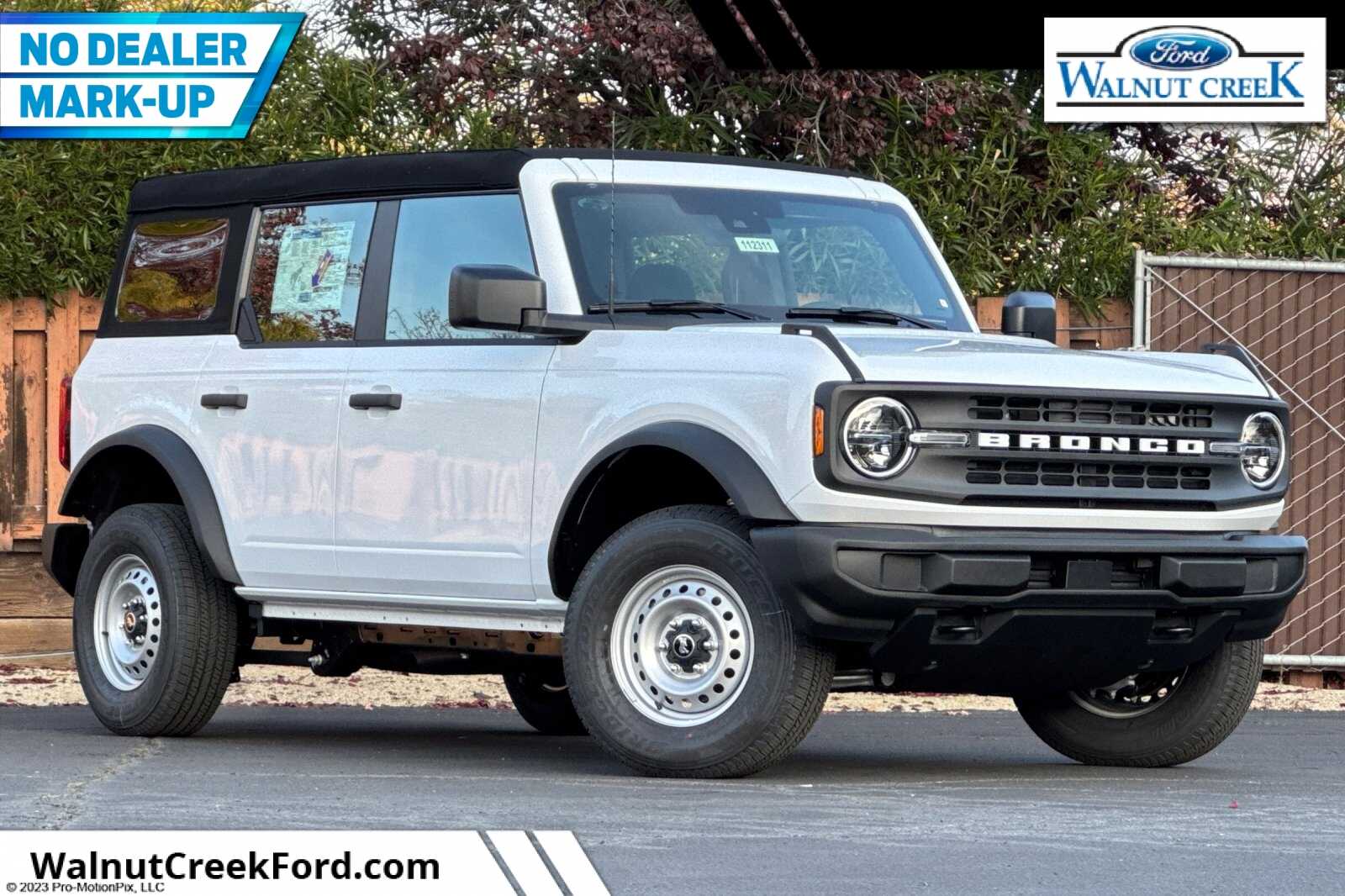 2025 Ford Bronco 4-Door Base's photo
