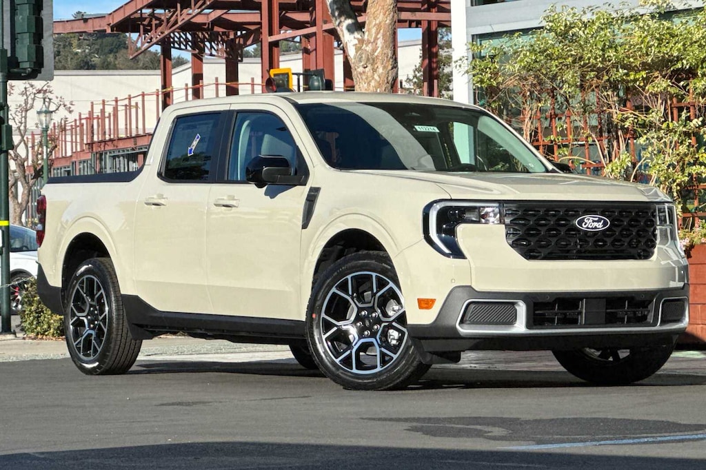 New 2025 Ford Maverick Lariat TRUCK