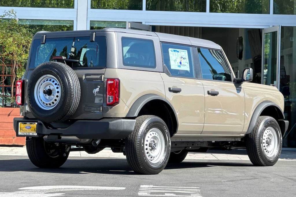 New 2026 Ford Bronco Base SUV