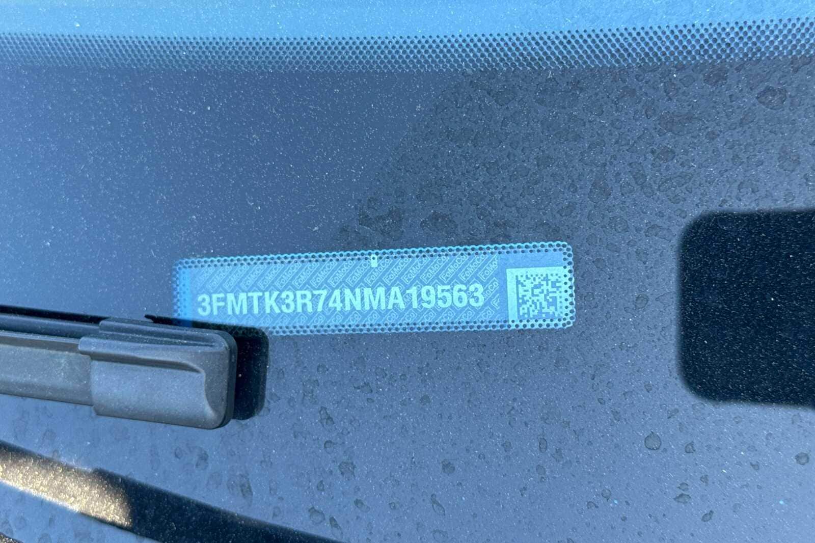 2022 Ford Mustang Mach-E Premium 4D Sport Utility photo 3