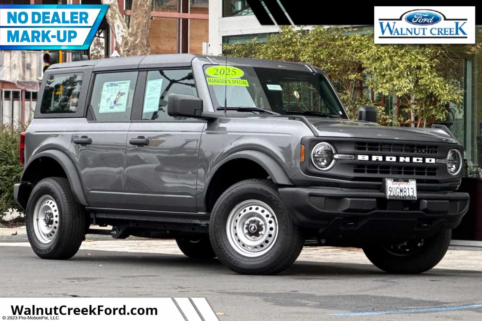 2025 Ford Bronco 4-Door Base's photo