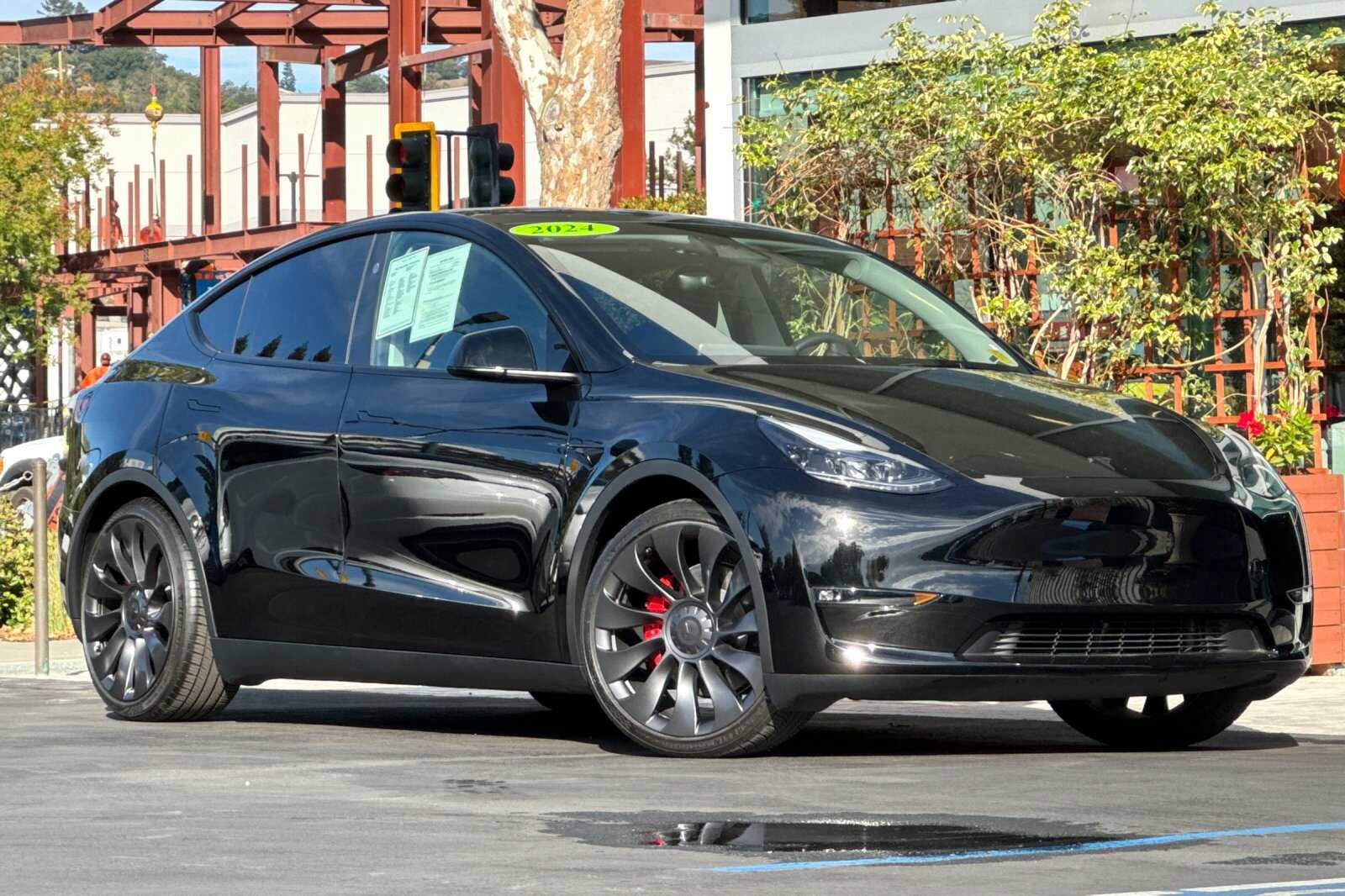 Used 2024 Tesla Model Y Performance with VIN 7SAYGDEF0RF020821 for sale in Northfield, Minnesota