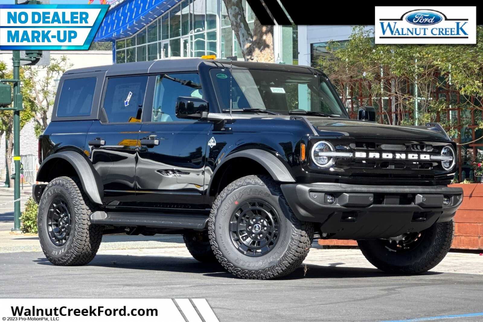 2026 Ford Bronco Outer Banks 4x4's photo