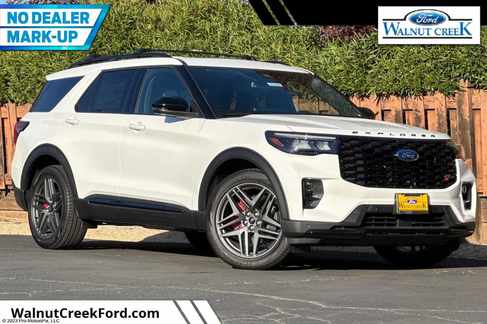 2026 Ford Explorer ST 4WD's photo