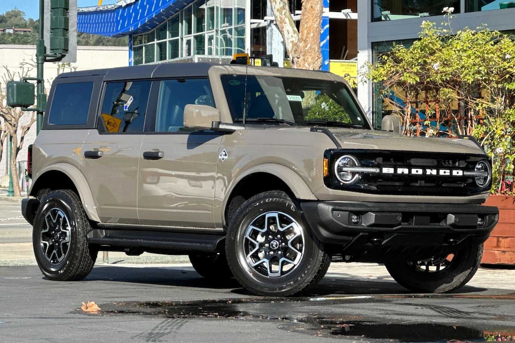 New 2026 Ford Bronco Outer Banks SUV